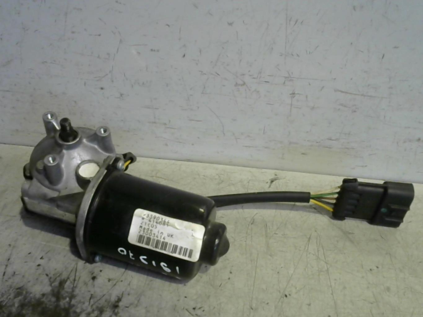 Moteur essuie glace avant