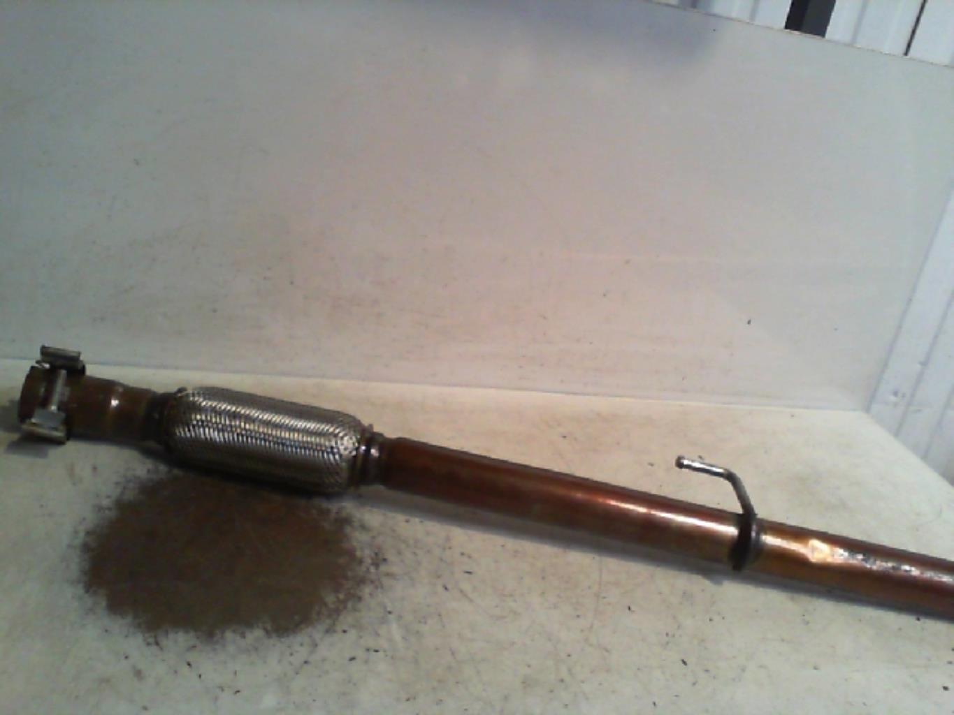Tube intermediaire (echappement)