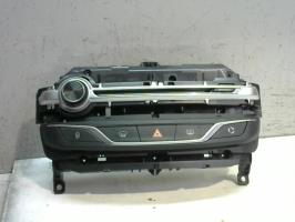 Facade autoradio