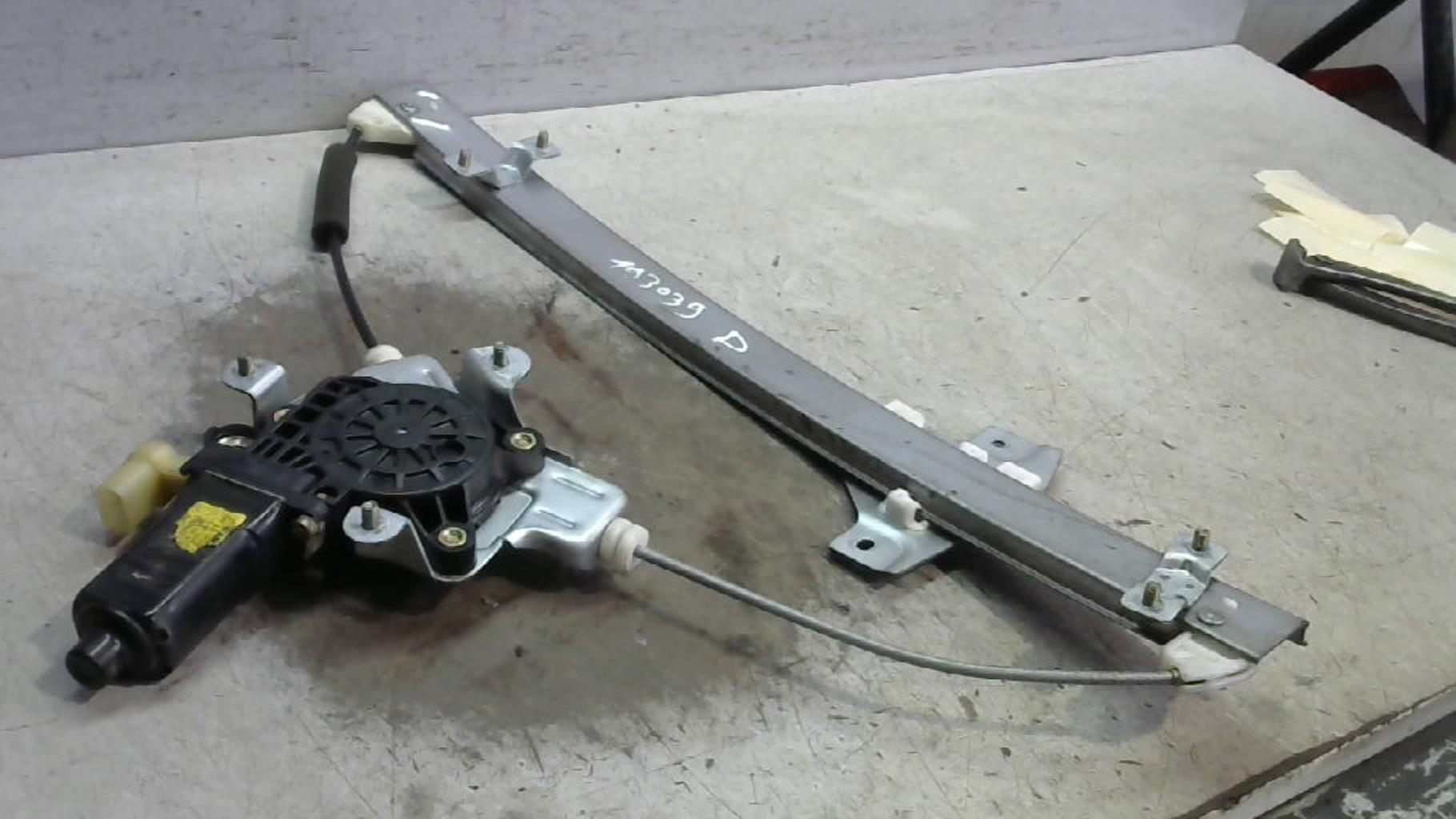 Leve vitre electrique avant droit