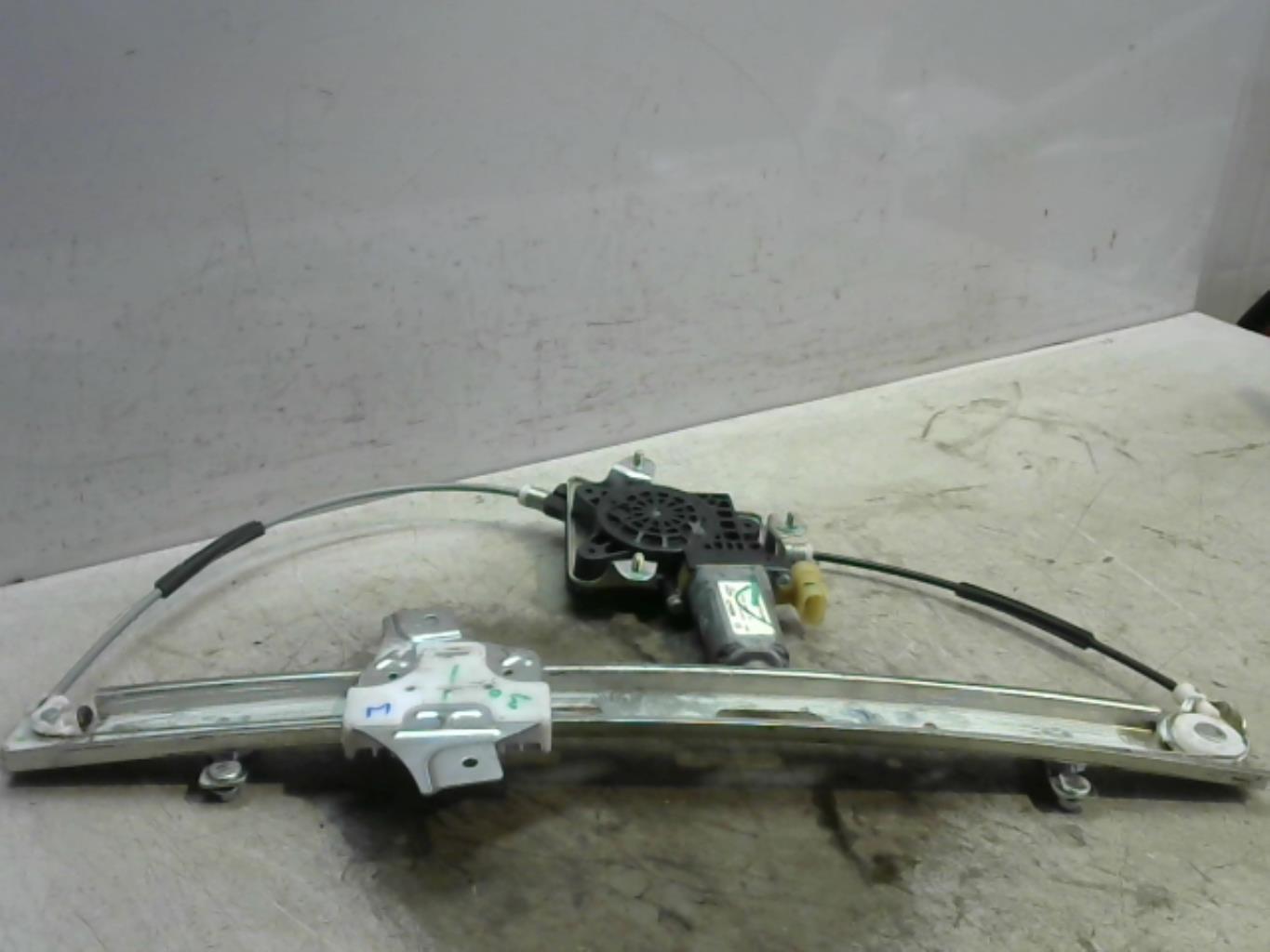 Leve vitre electrique avant gauche