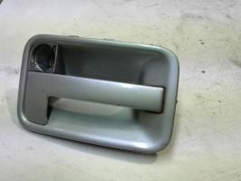 Poignee porte avant gauche