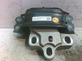 Support moteur gauche