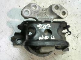 Support moteur droit
