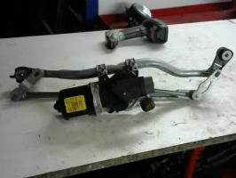 Moteur essuie glace avant