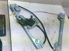Leve vitre electrique avant droit