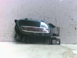 Poignee interieur avant droit