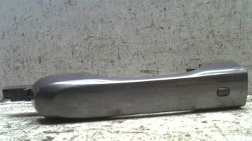 Poignee porte avant gauche