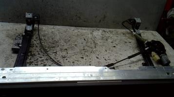 Leve vitre electrique avant droit