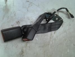 Attache ceinture arriere droit