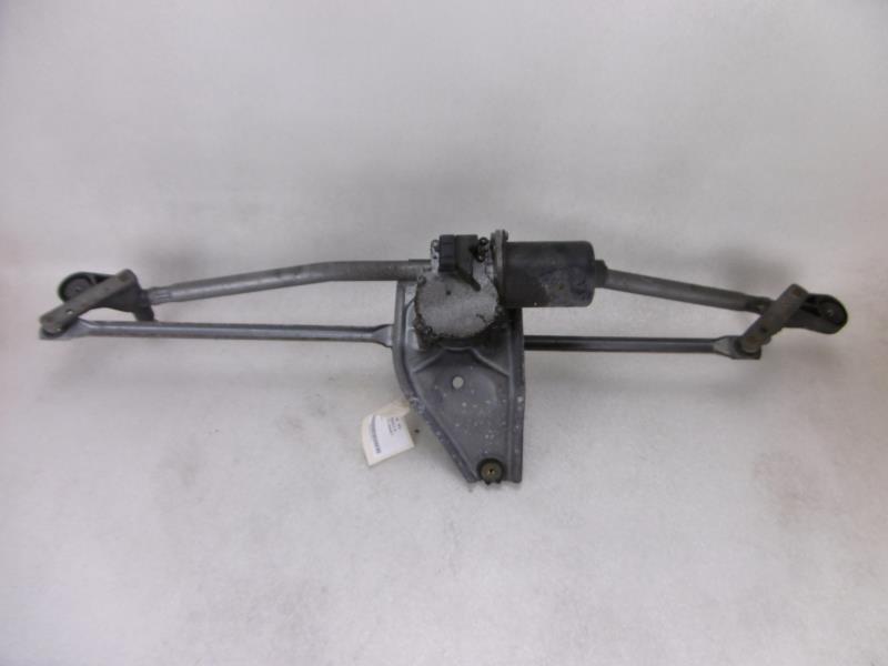 Moteur essuie glace avant