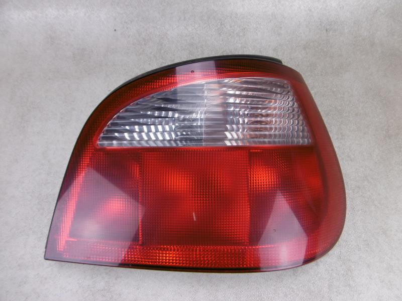 Fanale posteriore principale destro (luci)