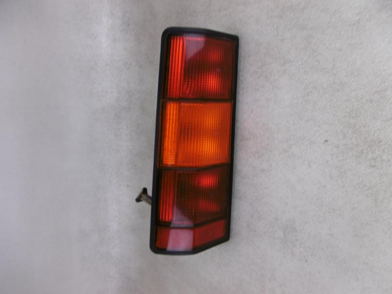 Fanale posteriore principale sinistro (luci)