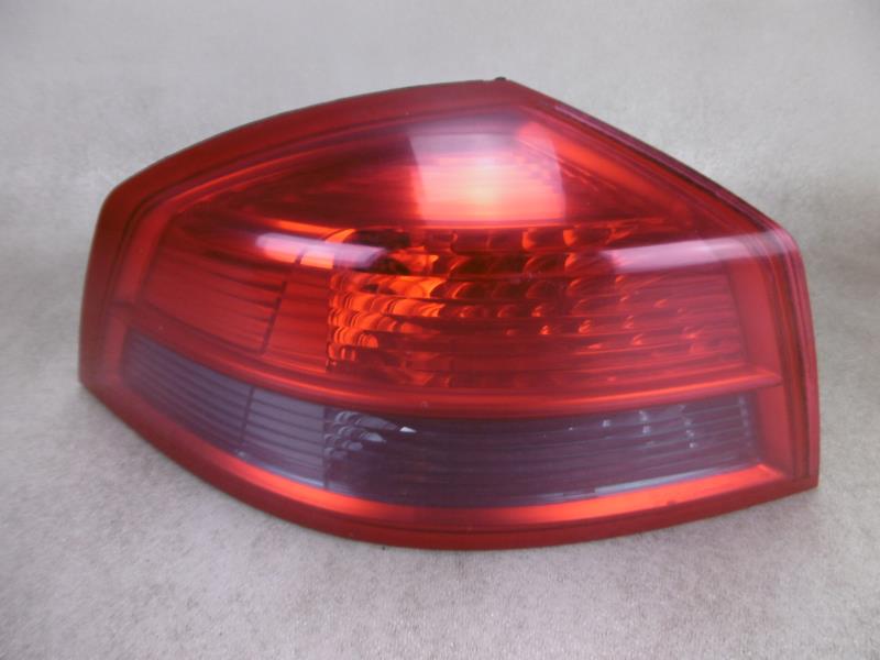 Feu arriere principal gauche (feux)