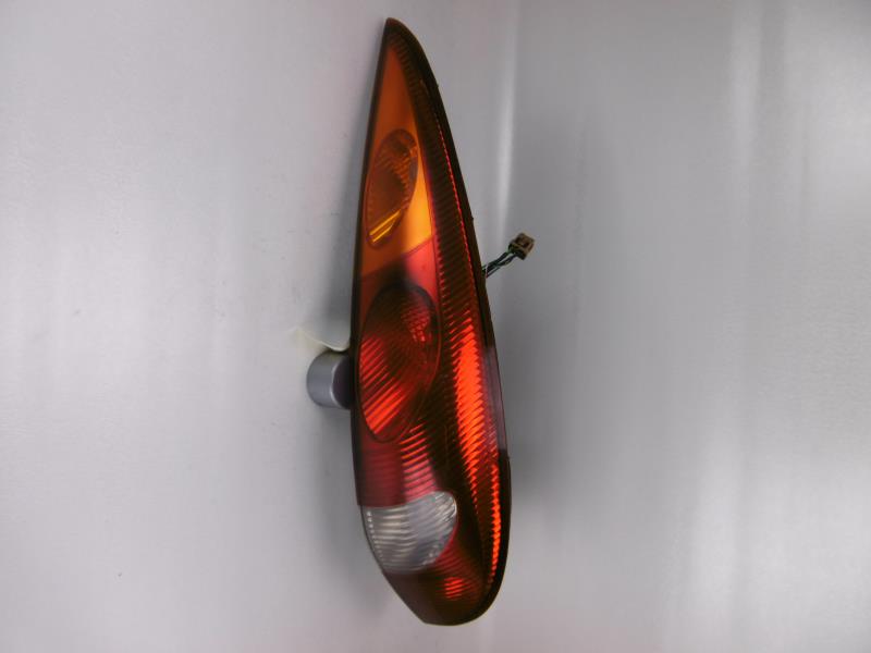 Fanale posteriore principale destro (luci)