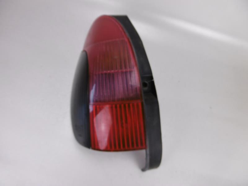 Fanale posteriore principale sinistro (luci)