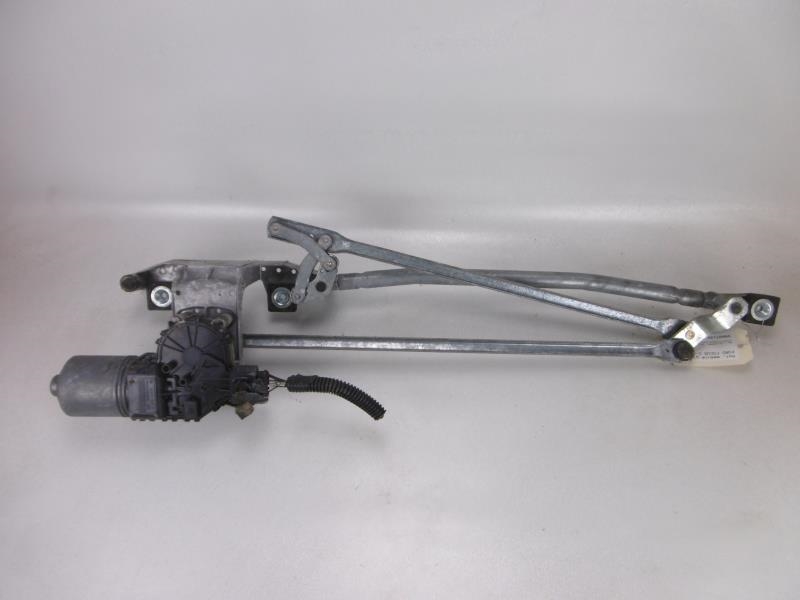 Moteur essuie glace avant