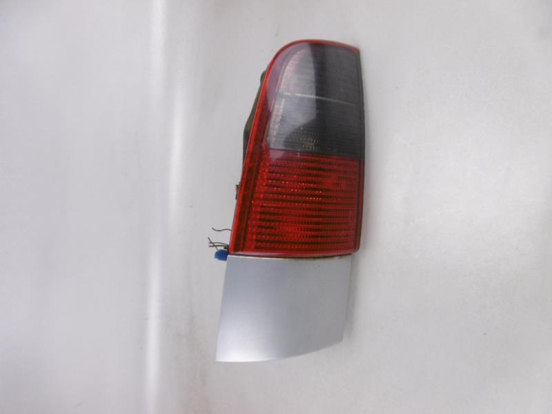Fanale posteriore principale sinistro (luci)