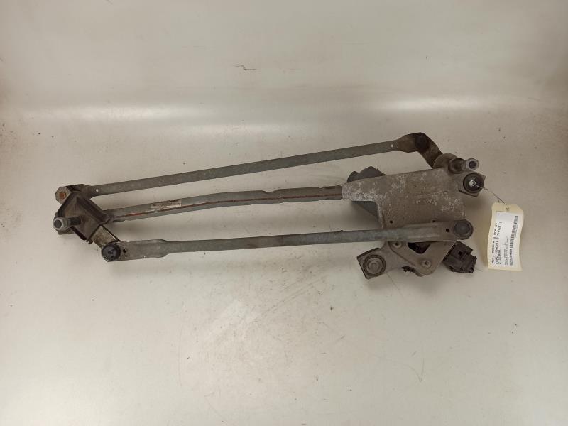 Motor de limpiaparabrisas delantero