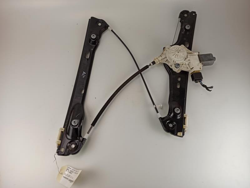 Leve vitre electrique avant droit