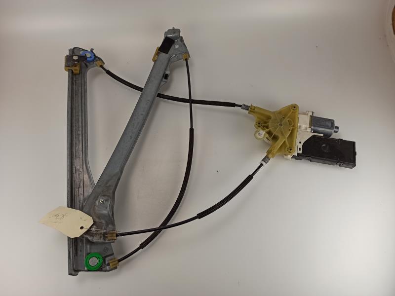 Leve vitre electrique avant droit