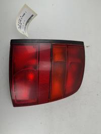 Fanale posteriore principale sinistro (luci)