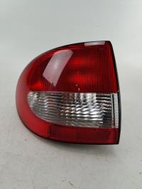 Fanale posteriore principale sinistro (luci)