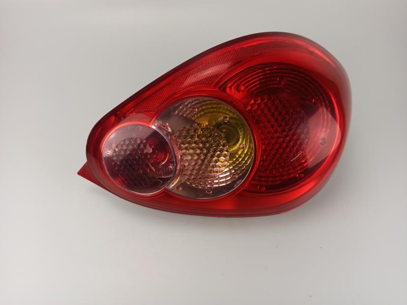 Fanale posteriore principale sinistro (luci)