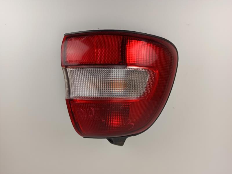Fanale posteriore principale sinistro (luci)
