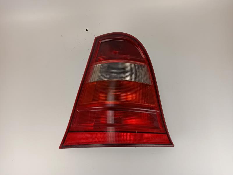 Fanale posteriore principale sinistro (luci)