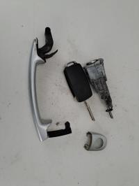Poignee porte avant gauche