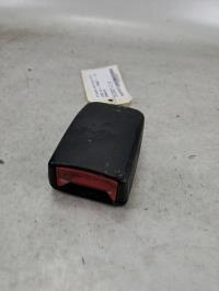 Attache ceinture avant gauche