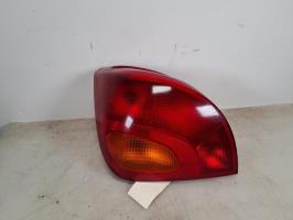 Fanale posteriore principale sinistro (luci)