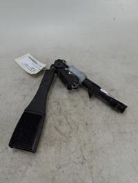 Attache ceinture avant droit