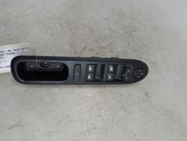 Interruptor de elevalunas delantero izquierdo