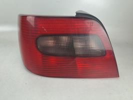 Fanale posteriore principale sinistro (luci)