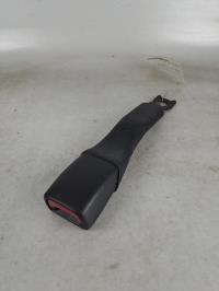 Attache ceinture avant droit