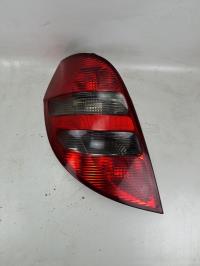 Fanale posteriore principale sinistro (luci)