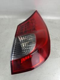 Fanale posteriore principale destro (luci)