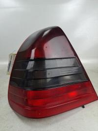 Fanale posteriore principale sinistro (luci)