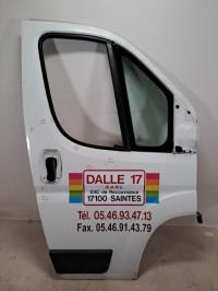 Porte avant droit