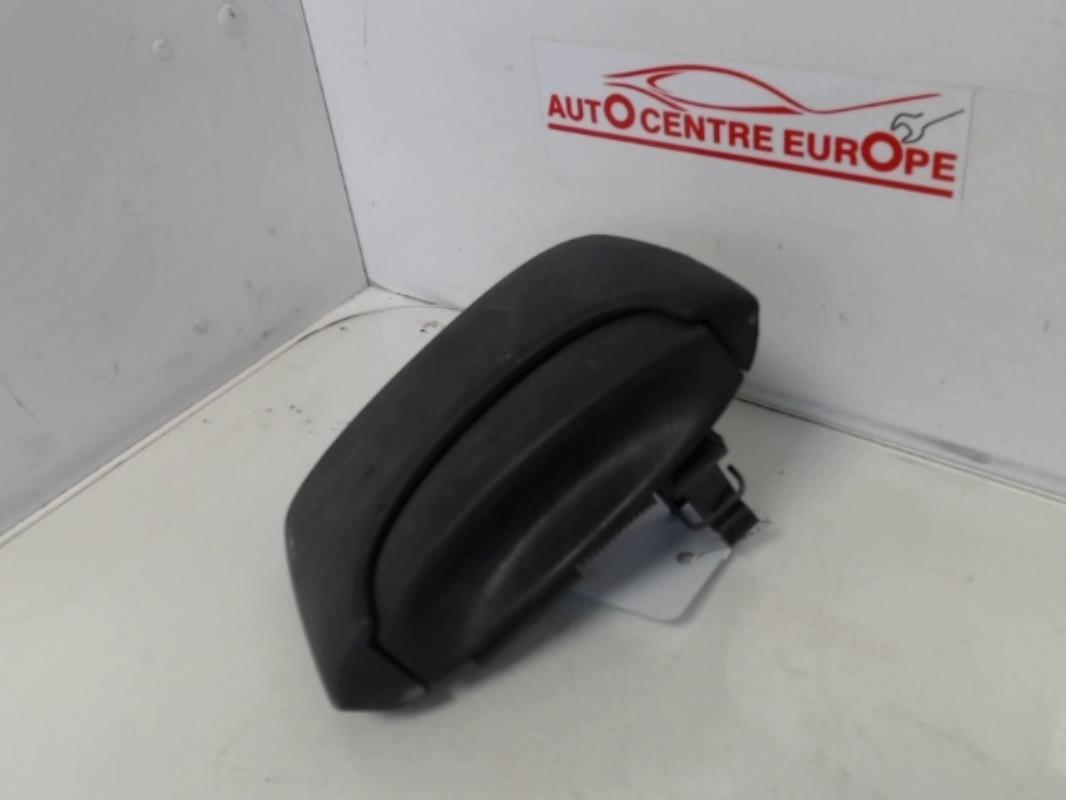 Poignee porte laterale gauche