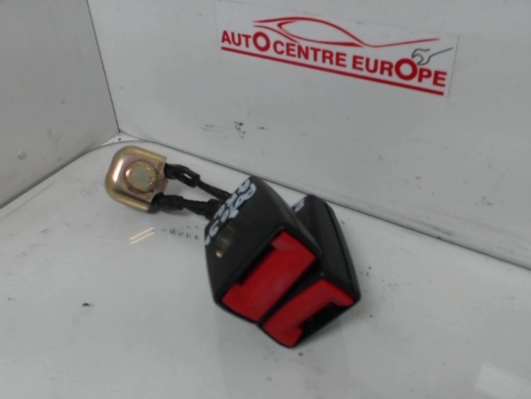 Attache ceinture arriere gauche