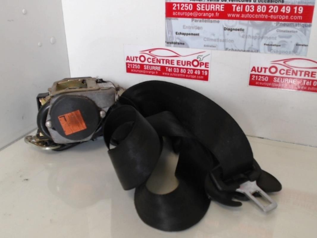 Ceinture avant gauche