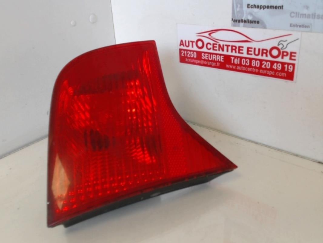 Feu arriere secondaire gauche (feux)