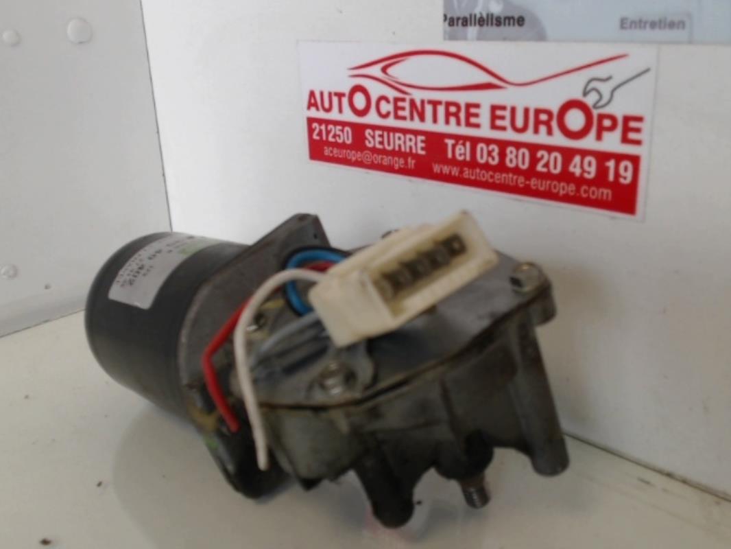 Motore tergicristallo anteriore