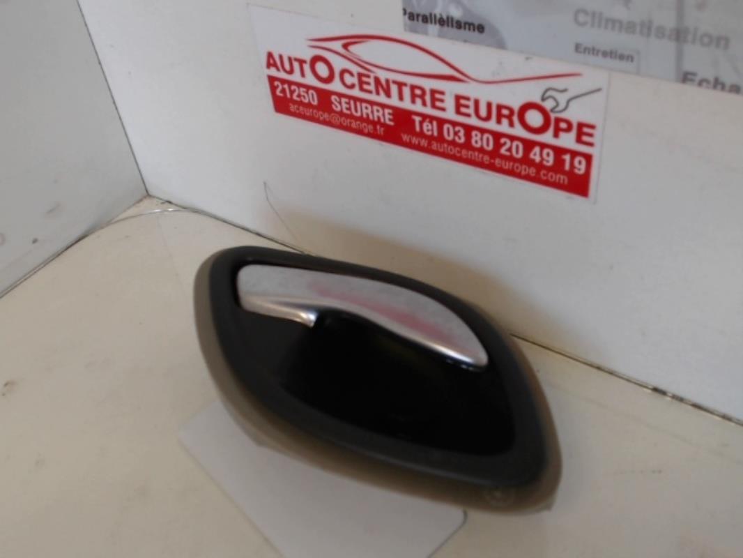Poignee interieur avant droit