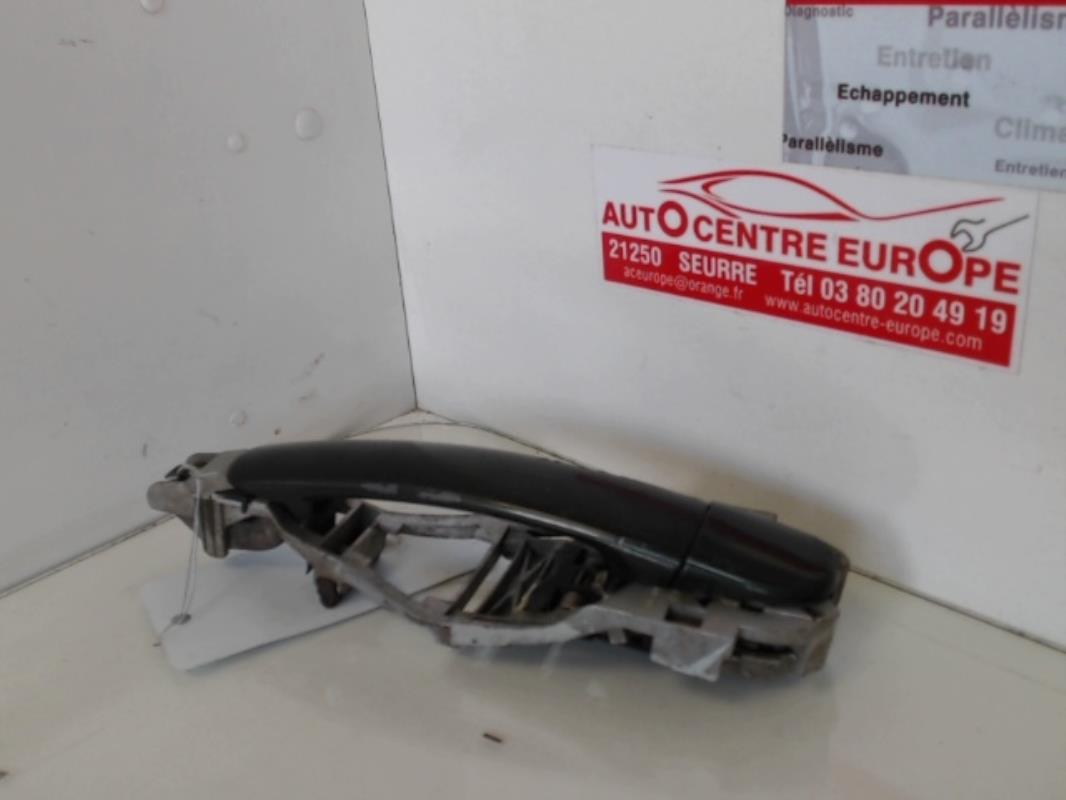 Poignee porte arriere droit