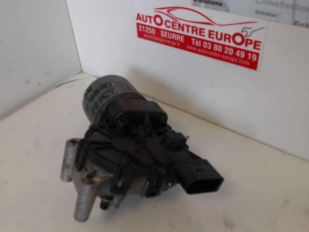 Moteur essuie glace avant