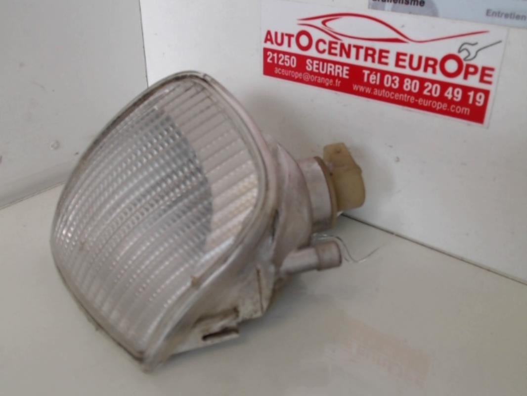 Optique avant secondaire droit (feux)(clignotant)